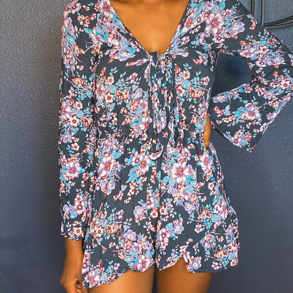 Blue/Purple Floral Short Romper - Picture 3 of 3